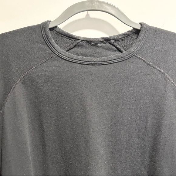 Vuori Crewneck Grey - Picture 2 of 7